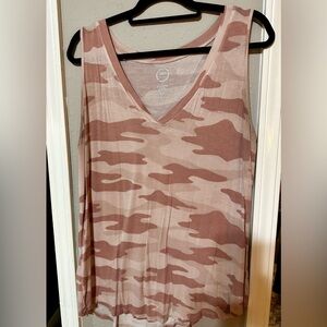 Pink camo tank top